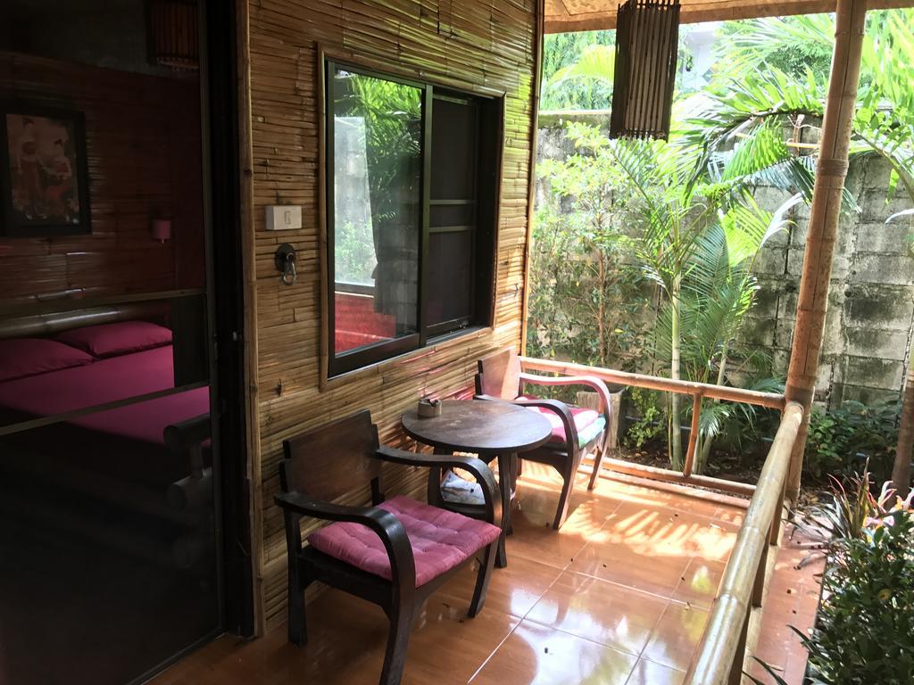 Boutique Hotel & Restaurant, Jaidee Bamboo Huts Чиангмай Экстерьер фото