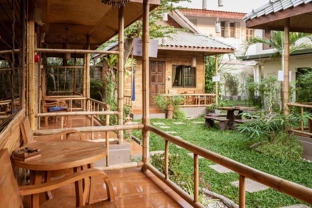 Boutique Hotel & Restaurant, Jaidee Bamboo Huts Чиангмай Экстерьер фото